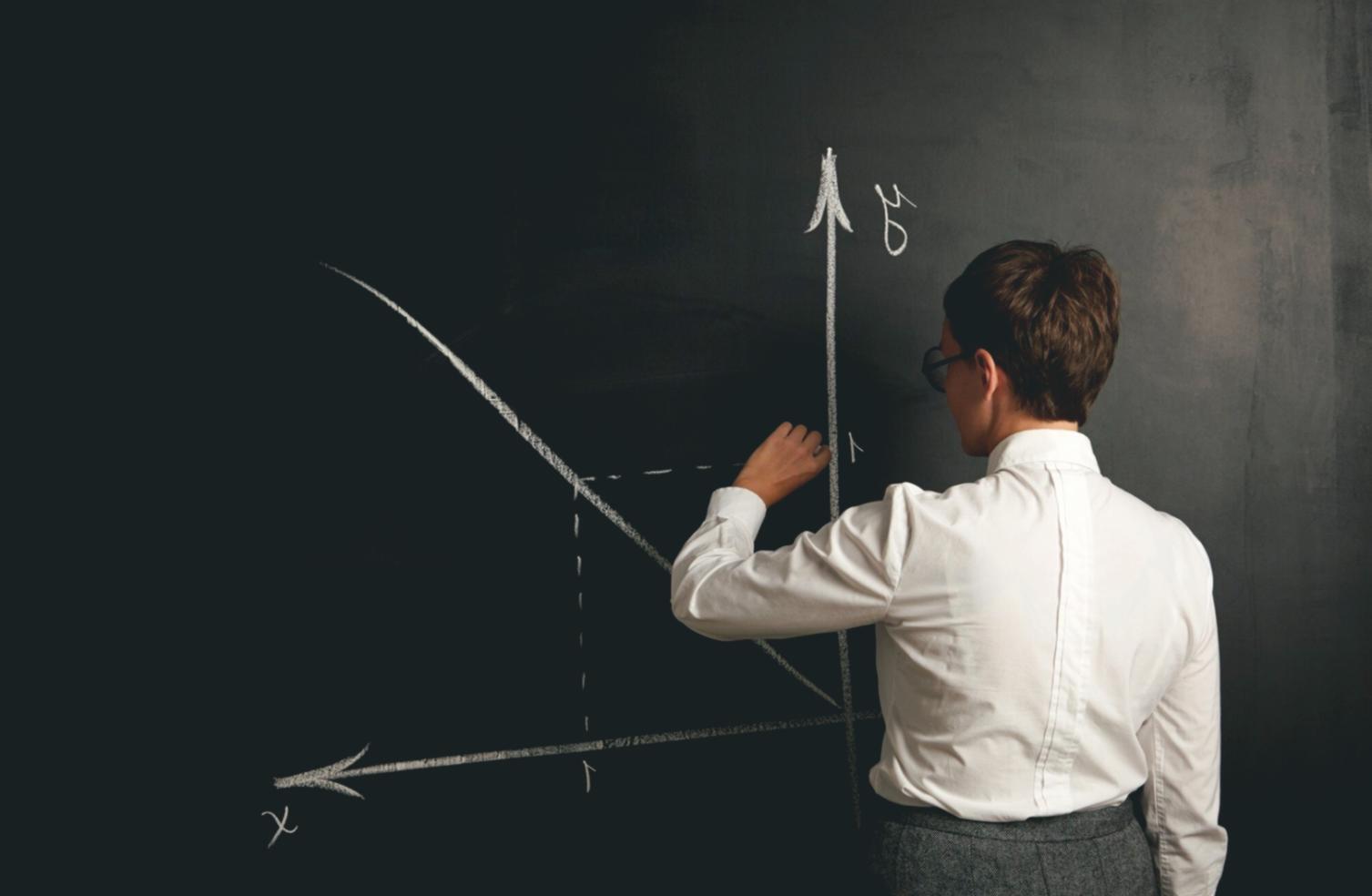 Análisis detallado de patrones de ahorro familiar